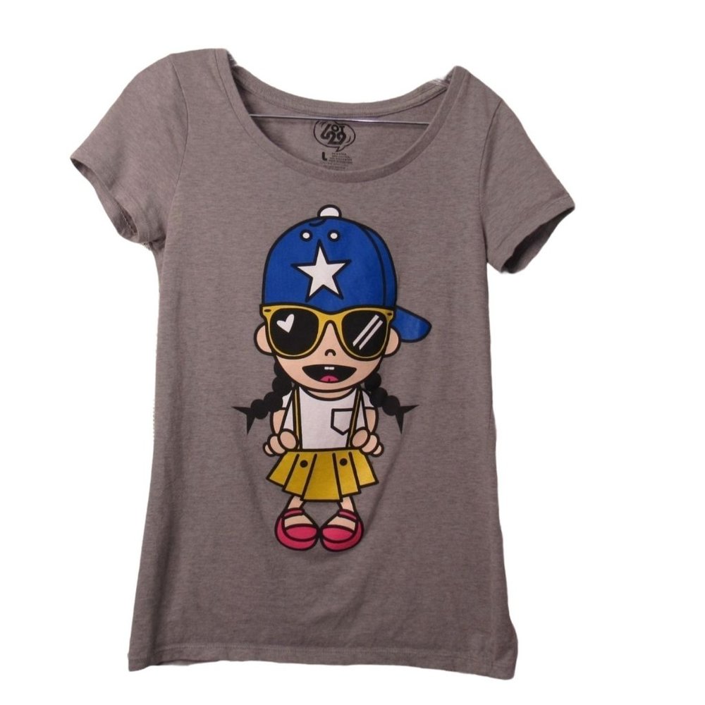 LOT 29 Gray Cartoon "Girl in Hat" Casual Fitted Graphic Tee | Girl's Large
